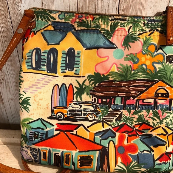 Rare Dooney And Bourke Tropical Crossbody Purse - Picture 3 of 6